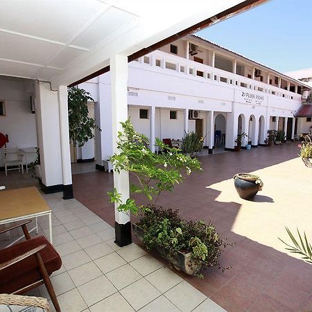 New Palm Tree Hotel Mombasa Esterno foto